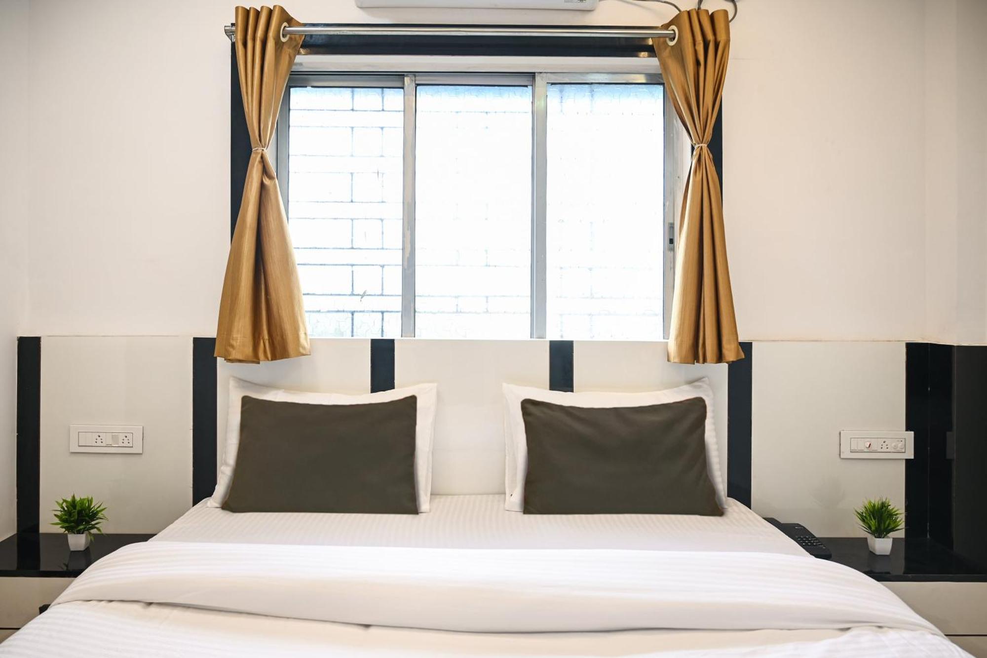 Super Collection O Heritage Near Acropolis Mall Hotel 3*